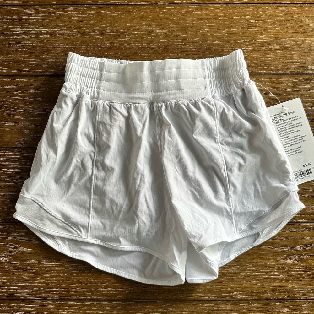 Lululemon Hotty Hot High-Rise Lined Short 4”